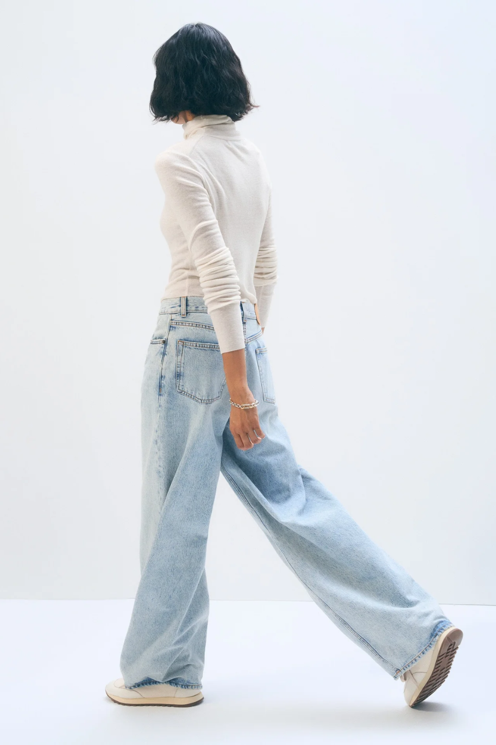 Superfine Cashmere Blend Turtleneck - White - Image 3