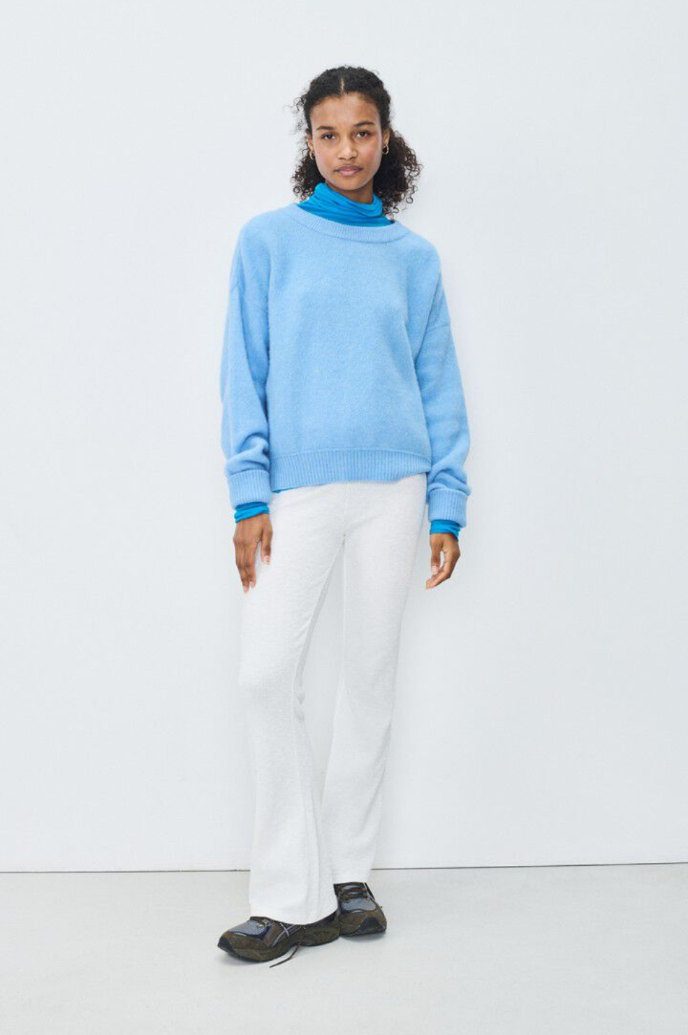 Vitow Jumper - Atmosphere - Image 3